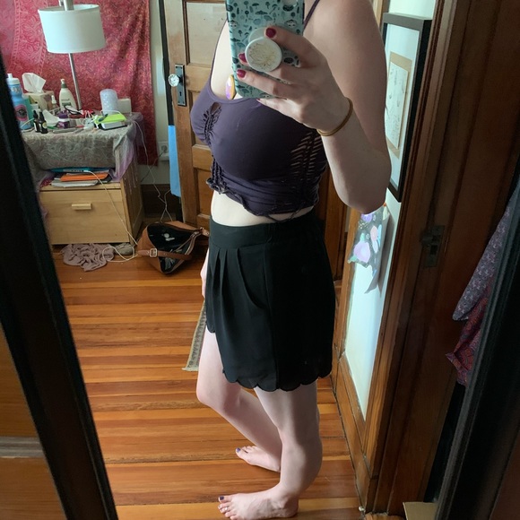 Black shorts - Picture 3 of 4